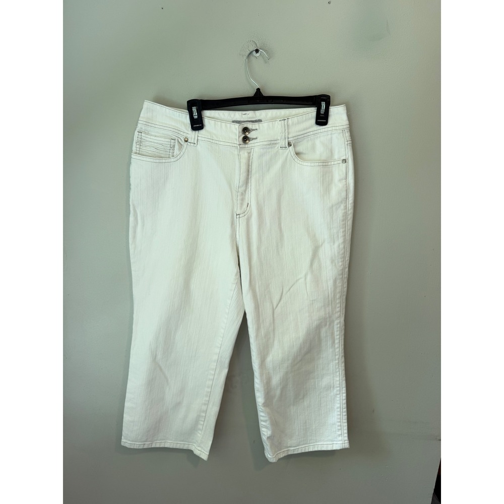 Chicos Platinum White Denim Crop Jeans Size 2.5 Mid Rise Contrast Stitching